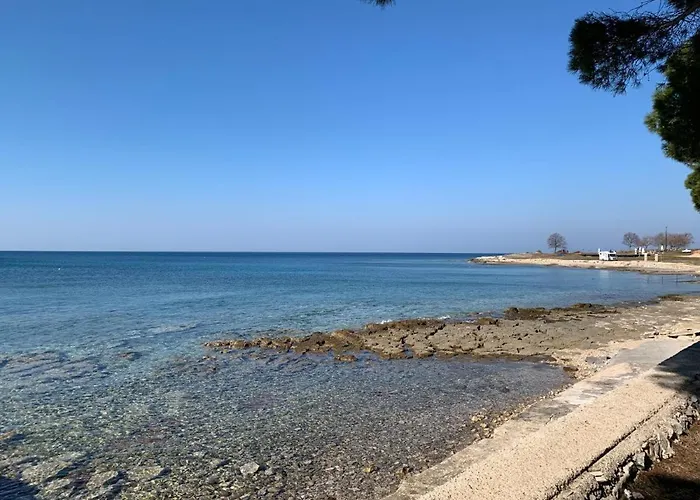 Family Paris Villa *