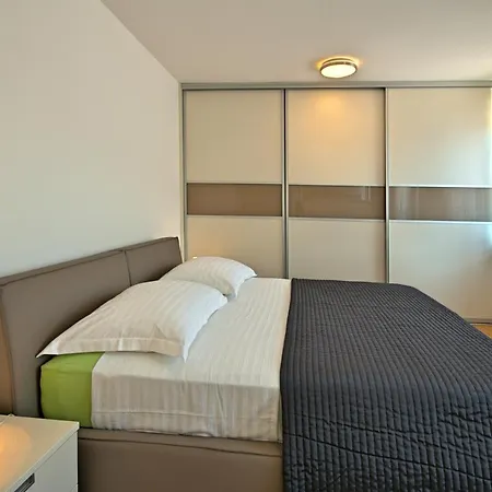 Family Paris Villa Umag