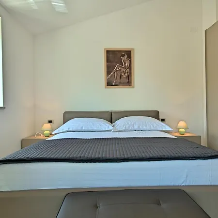 Family Paris Villa *